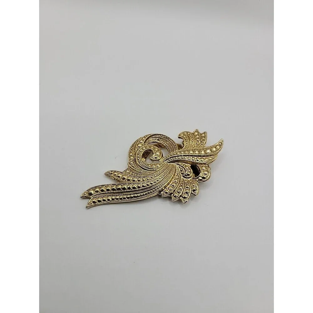 Vintage Gold‎ Tone Abtract Swirl Fur Clip Mid Century Costume Jewelry